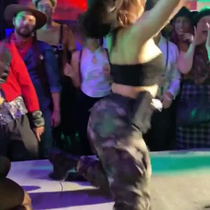 Video by livingluxxx published on April 4,2023 18:33:00 - BestThots