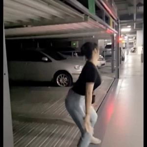 Video by livingluxxx published on April 5,2023 20:31:00 - BestThots