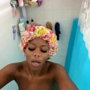 Video by missniemacream published on October 26,2023 00:45:37 - BestThots