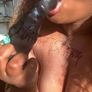Video by missniemacream published on October 26,2023 01:14:21 - BestThots