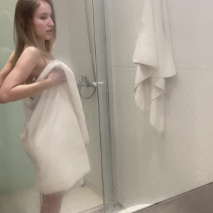 leiabrown18 #5809640