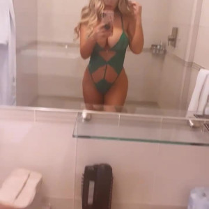 Video by oliviaaustinxxx published on May 11,2023 09:53:00 - BestThots