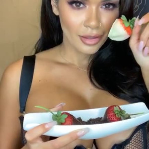 Video by oliviaaustinxxx published on July 20,2023 22:09:00 - BestThots