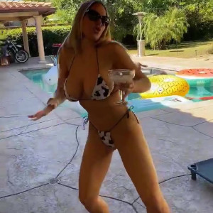 Video by oliviaaustinxxx published on March 3,2023 23:40:00 - BestThots