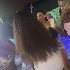 Video by thayspezzini18 published on May 5,2023 00:44:00 - BestThots