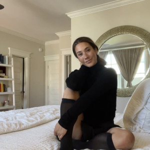 Video by fallinlovia published on October 16,2023 16:34:20 - BestThots