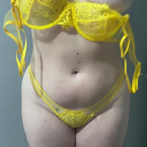 Video by mombodrosie published on October 26,2023 22:09:19 - BestThots