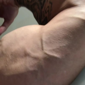 Video by reesexxxl published on October 27,2023 04:35:11 - BestThots