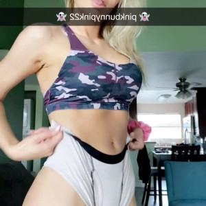 Video by xxxriley published on April 1,2023 06:48:00 - BestThots