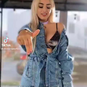 alemiarojas #8434286