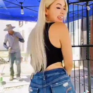 alemiarojas #8434480