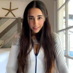 Video by izzygreen published on May 4,2023 14:54:00 - BestThots