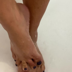 alt_toe_ego #8440602