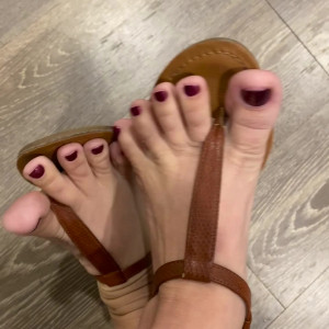 alt_toe_ego #8440614