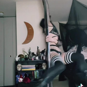 Video by babymoth1 published on November 29,2023 03:43:57 - BestThots