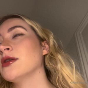 Video by blissfulwhisperasmr published on December 10,2023 12:57:03 - BestThots