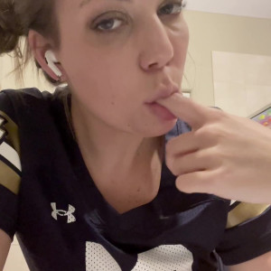 Video by athroatgoddess published on March 17,2023 03:51:00 - BestThots