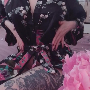 Video by violette_x published on April 5,2023 05:12:00 - BestThots