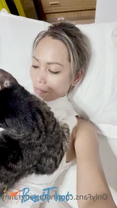 Video by hotasiangranny published on January 16,2025 05:00:20 - BestThots