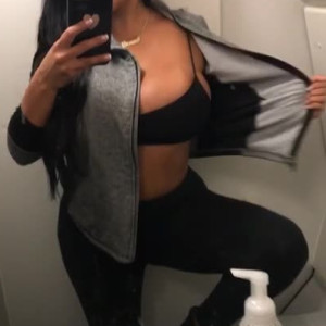 Video by theonlykiaramia published on May 26,2023 01:44:00 - BestThots