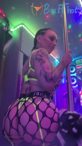 Video by moneybirdettefree published on January 16,2025 03:00:49 - BestThots