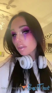 Video by moneybirdettefree published on January 16,2025 03:01:06 - BestThots