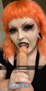 nsfw_peaches_ #9689170