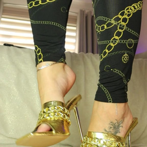Video by footsiegalore published on June 28,2023 09:30:00 - BestThots