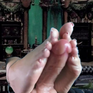 Video by footsiegalore published on July 31,2023 07:17:00 - BestThots
