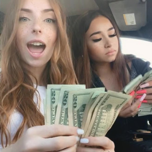 Video by goddess_lynn published on August 14,2023 20:20:00 - BestThots