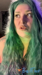 Video by fatmilkymomma69 published on January 22,2025 11:00:23 - BestThots