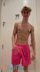 henrytastetherainbow #9778311