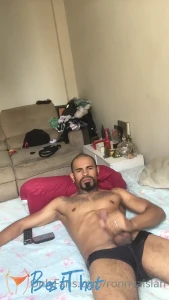 ronnyaislan #9802894