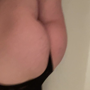 bedroom_eyes_free #4985901