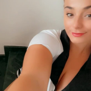 Video by tiffanybabe01 published on March 21,2023 02:53:00 - BestThots