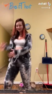 skarletluvya #9723485