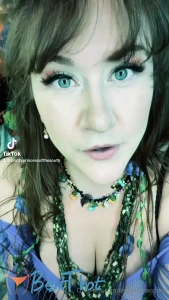 oralynnmaccloud #9814380