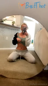 evie-ei #9819863