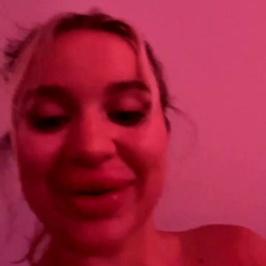 Video by bimbo_bunny_2000 published on March 21,2023 07:43:00 - BestThots