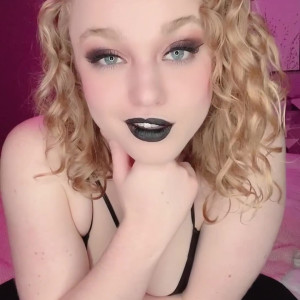 Video by sarah-xxx published on July 19,2023 10:41:00 - BestThots
