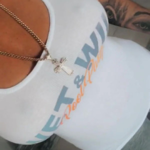 Video by hottotrottots published on May 7,2023 08:19:00 - BestThots