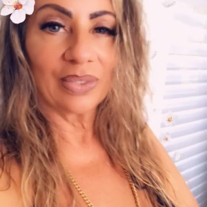 Video by hottotrottots published on May 4,2023 03:30:00 - BestThots