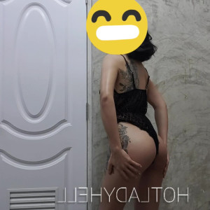 Video by hotladyhell1 published on April 29,2023 04:51:00 - BestThots