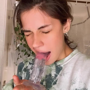 Video by thefriendzone published on March 26,2023 00:12:00 - BestThots