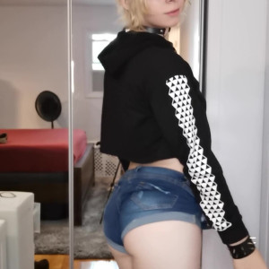 Video by rosiexox2 published on April 17,2023 11:06:00 - BestThots
