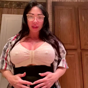 Video by sexybuffbabe published on June 14,2023 00:45:00 - BestThots