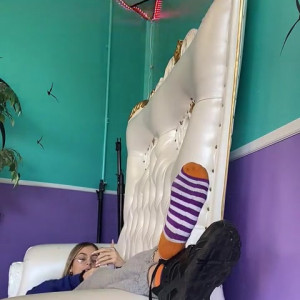 Video by footprincessx1 published on March 23,2023 06:06:00 - BestThots