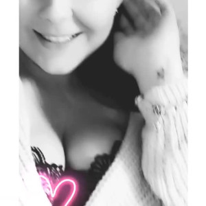 Video by cherrybmodeluk published on April 27,2023 11:52:00 - BestThots