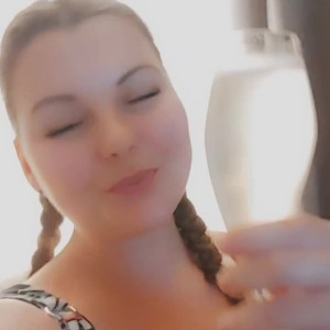 Video by cherrybmodeluk published on June 12,2023 17:08:00 - BestThots