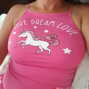 Video by hotwifevenessa published on March 31,2023 18:05:00 - BestThots
